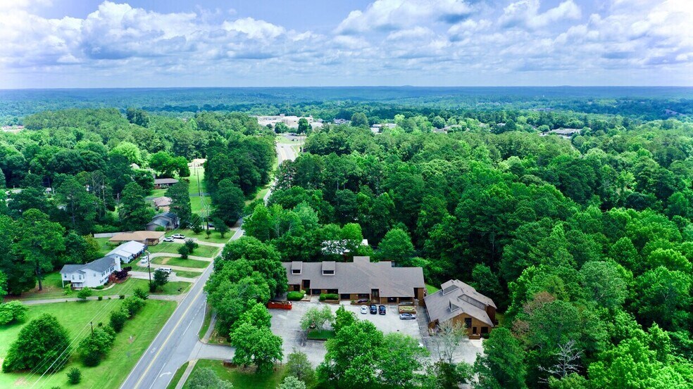 1309 Milstead Ave NE, Conyers, GA à louer - Photo de l’immeuble – Image 3 sur 3