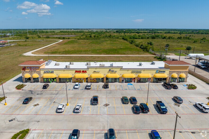6500 7th St, Bay City, TX à louer - Photo de l’immeuble – Image 1 sur 5