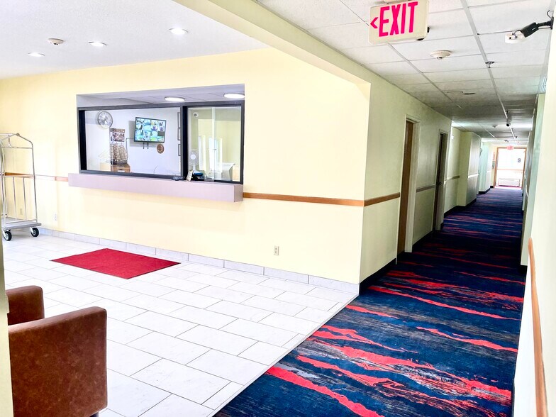 765 Highway 51 S, Ripley, TN à vendre - Hall d’entrée – Image 2 sur 8