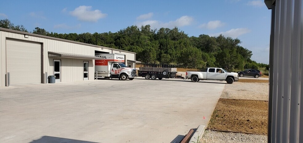 10401 E Hwy 71- Building 3, Spicewood, TX à vendre - Photo de l’immeuble – Image 2 sur 16