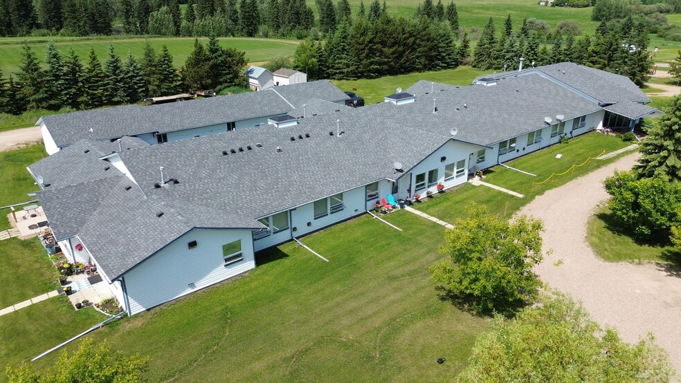 9606 101 Av, Plamondon, AB à vendre - Aérien – Image 2 sur 12