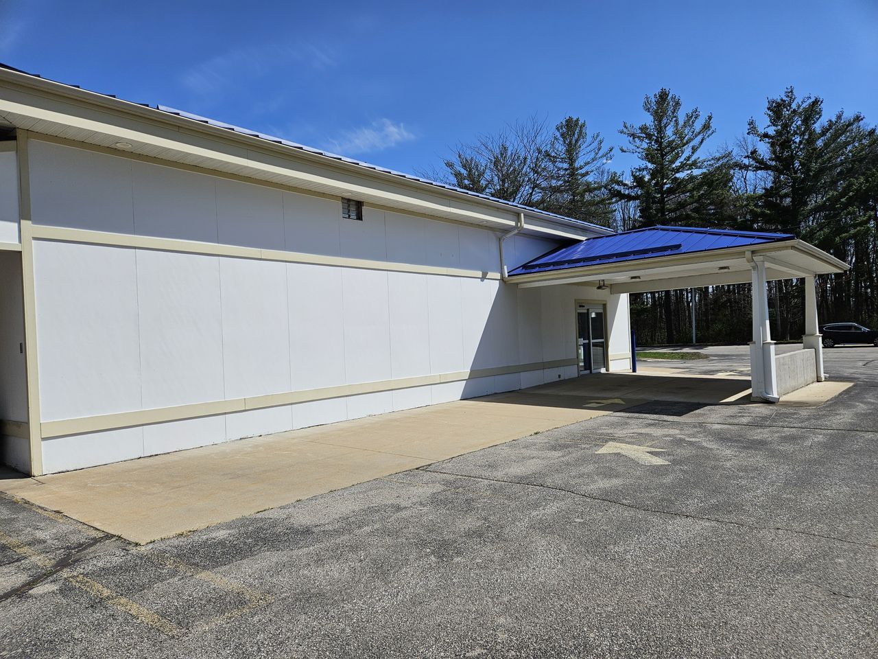 2704-2710 N Saginaw St, Midland, MI à vendre Photo intérieure– Image 1 sur 12