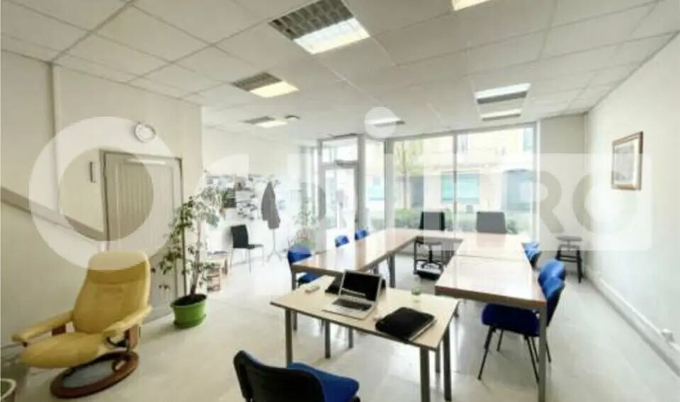 Local commercial dans Dax à louer - Photo de l’immeuble – Image 3 sur 4