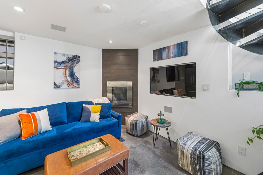 2459 Lombard St, San Francisco, CA à vendre - Photo de l’immeuble – Image 3 sur 35