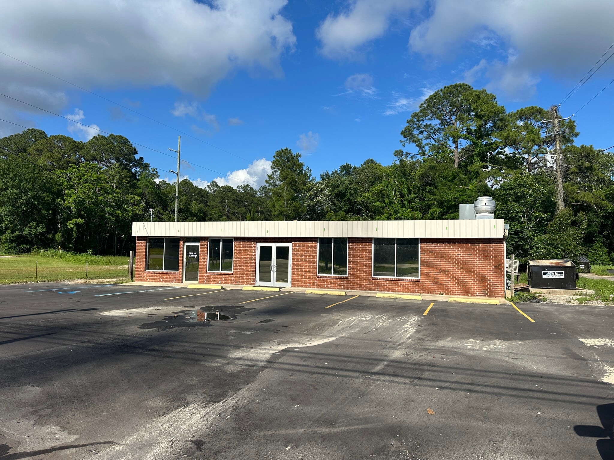 12953 N Wintzell Ave, Bayou La Batre, AL à vendre Photo de l’immeuble– Image 1 sur 8