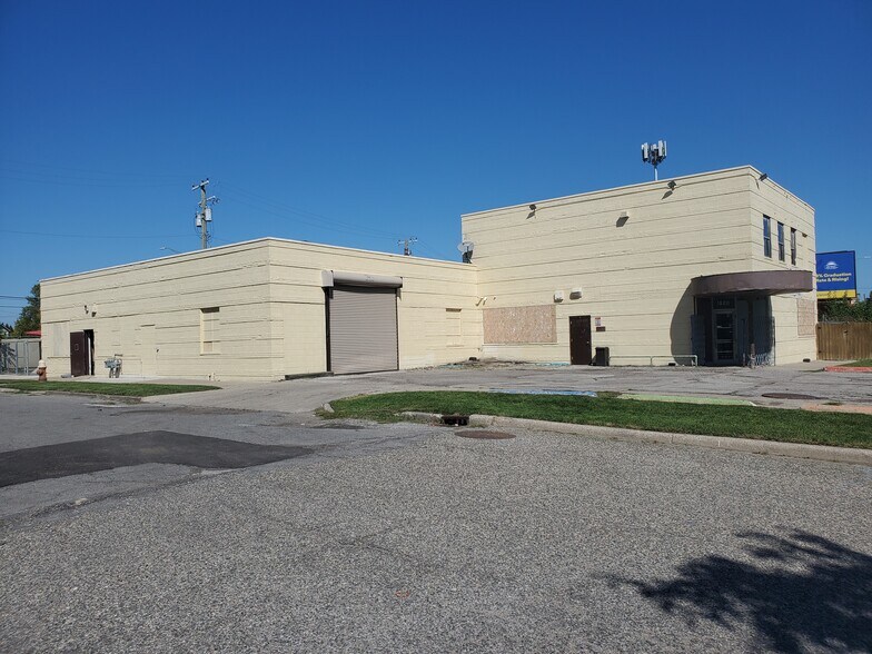 16211 Harper Ave, Detroit, MI à vendre - Photo de l’immeuble – Image 2 sur 7