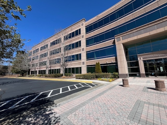 11475 Great Oaks Way, Alpharetta, GA à louer - Photo de l’immeuble – Image 3 sur 35