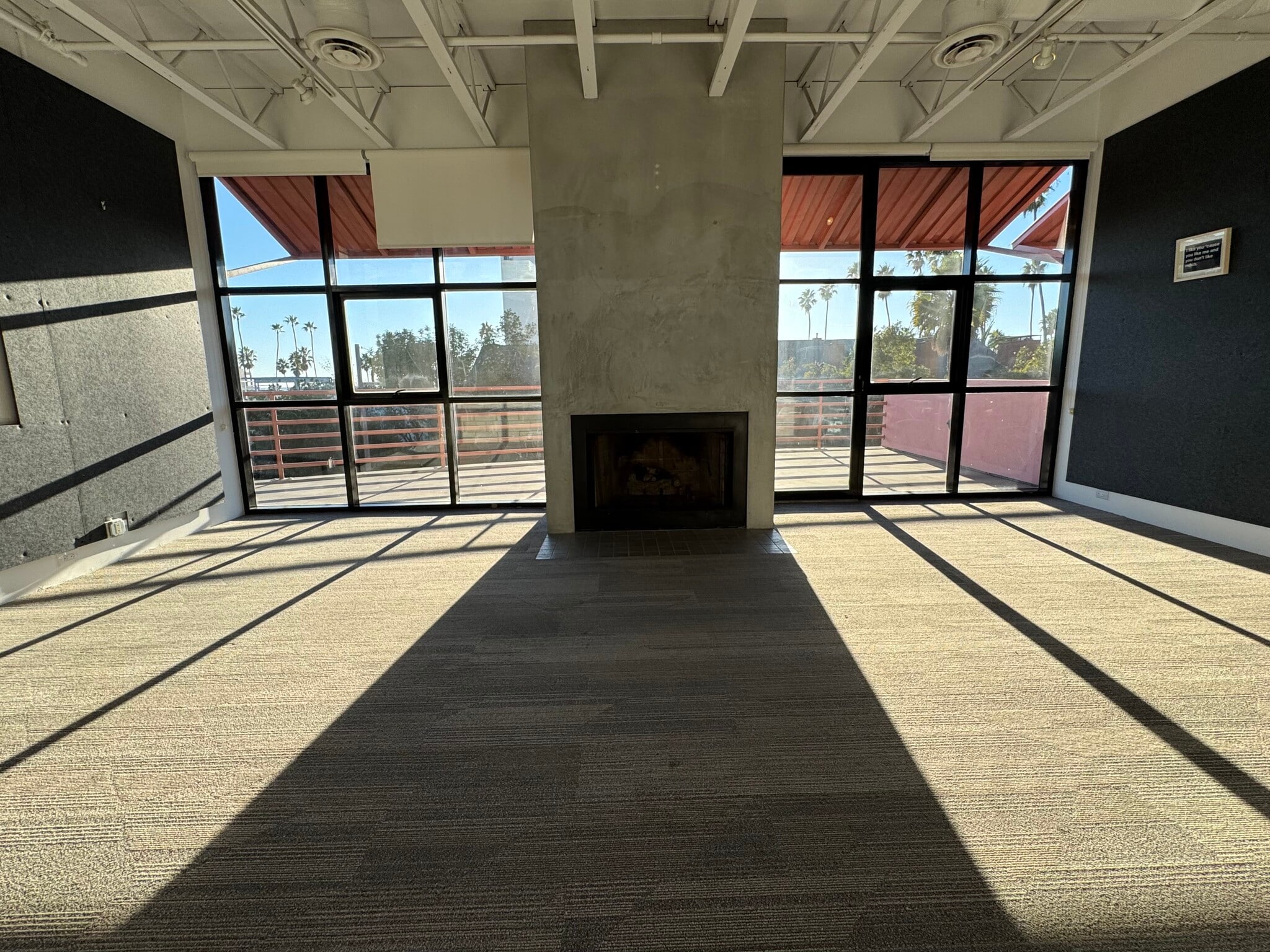 2110 Main St, Santa Monica, CA à vendre Photo intérieure– Image 1 sur 5