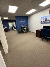 230 Second Ave, Waltham, MA à louer Photo de l’immeuble– Image 2 sur 2