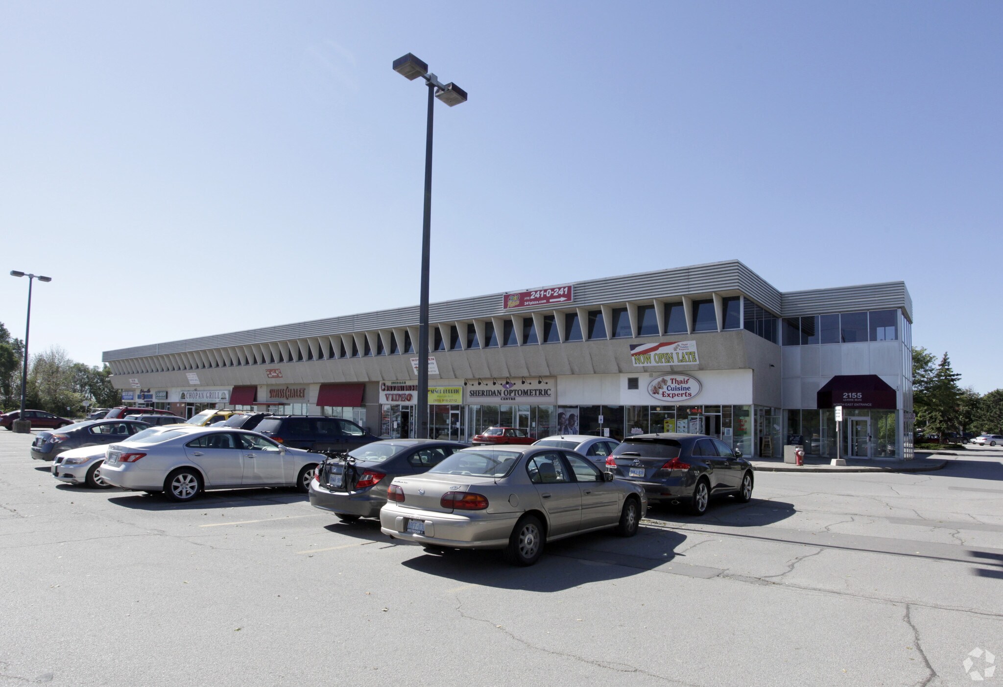 2155 Leanne Blvd, Mississauga, ON à louer Photo principale– Image 1 sur 9