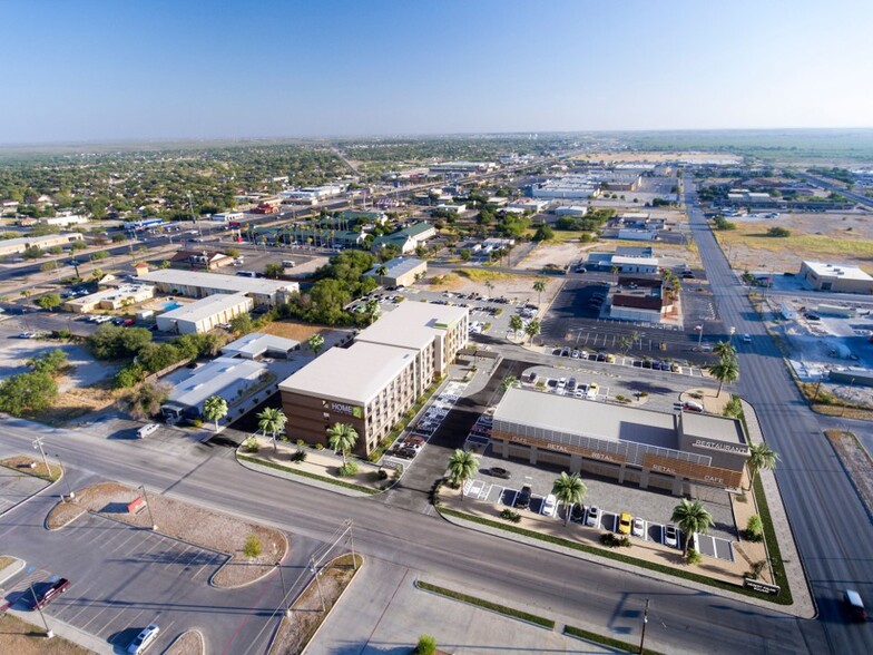 2016 Bedell Avenue, Del Rio, TX à louer - Photo de l’immeuble – Image 2 sur 2