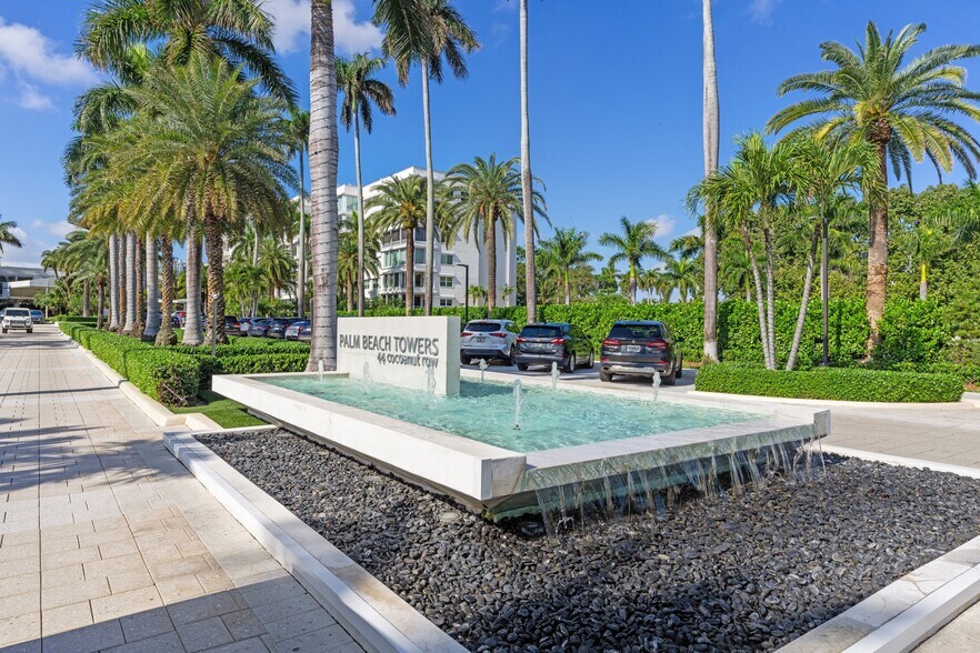 44 Cocoanut Row, Palm Beach, FL à louer - Photo de l’immeuble – Image 2 sur 9