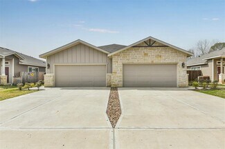 Plus de détails pour 9902-9906 Grosbeak Ln, Magnolia, TX - Logement à vendre
