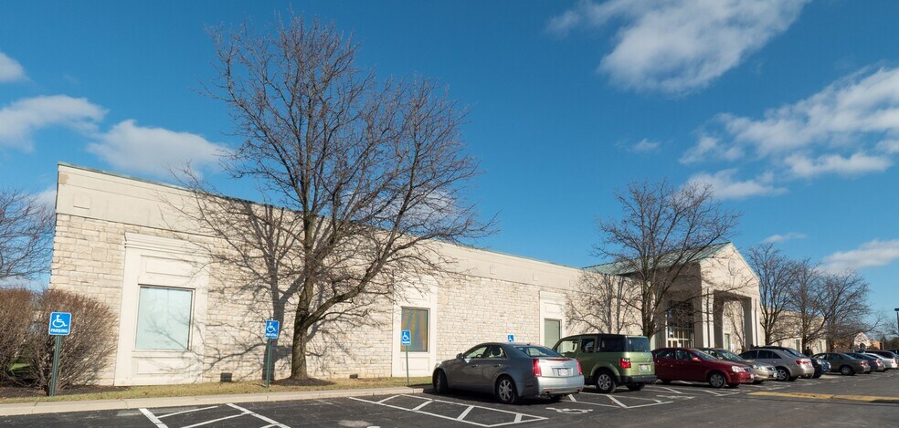 300 W Schrock Rd, Westerville, OH à louer - Photo de l’immeuble – Image 1 sur 5