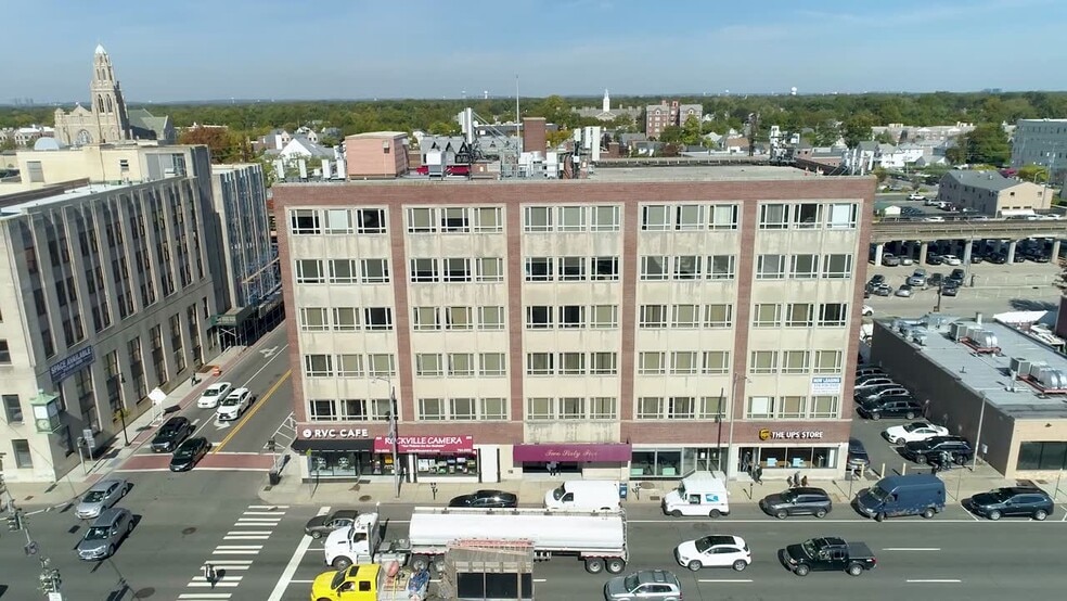 265 Sunrise Hwy, Rockville Centre, NY à louer - Vidéo sur l’annonce professionnelle – Image 2 sur 45