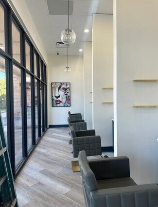 Plus de détails pour 3930 Burbank Dr, Baton Rouge, LA - Local commercial à louer