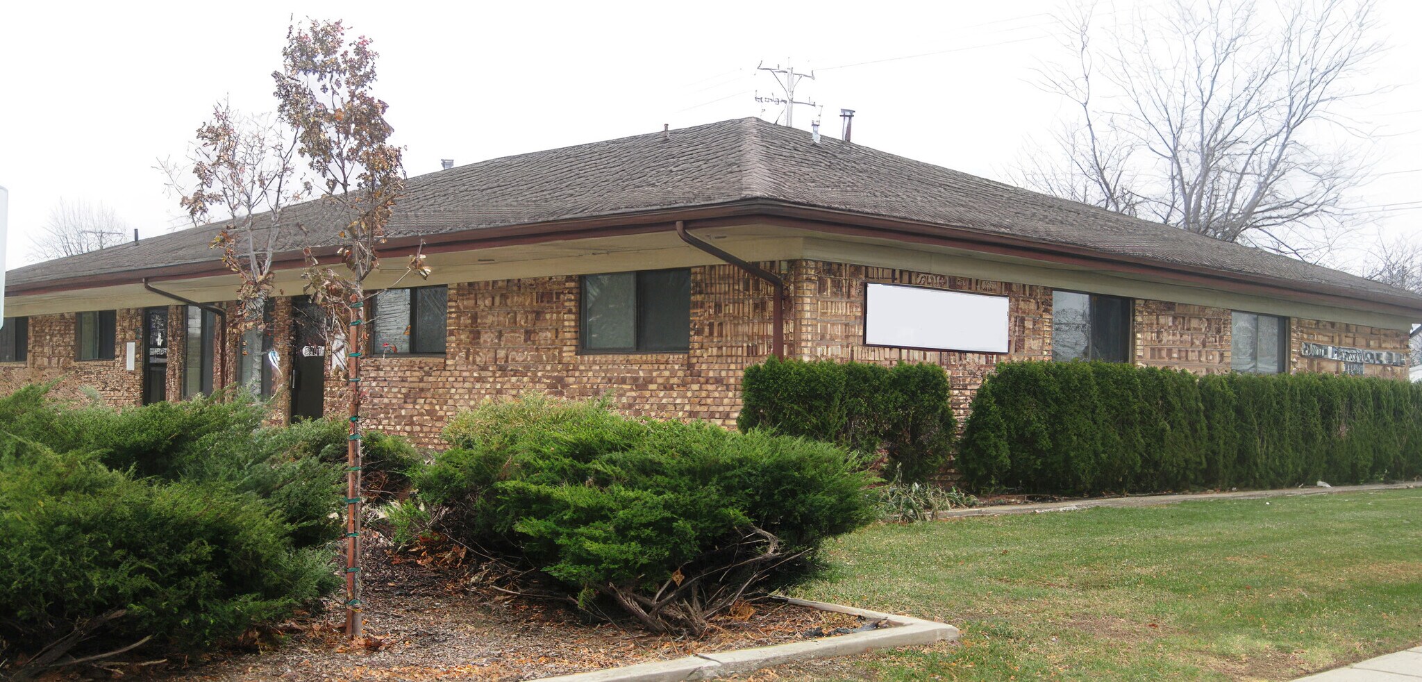 30020 Schoenherr Rd, Warren, MI à louer Photo principale– Image 1 sur 5