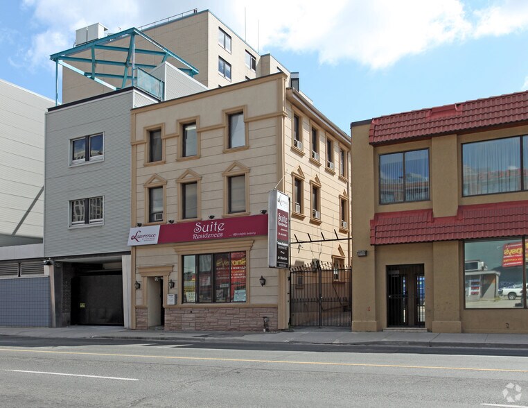 135 Jarvis St, Toronto, ON à vendre - Photo principale – Image 1 sur 20