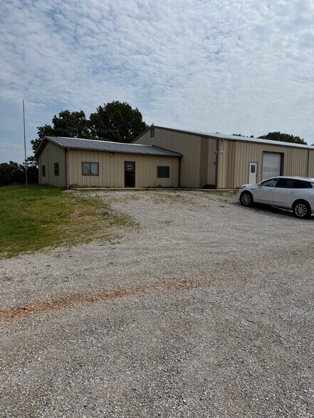 23290 Lawrence 1090, Monett, MO à louer - Photo de l’immeuble – Image 1 sur 9
