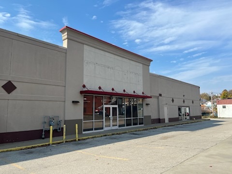 615 Walnut St, East Liverpool, OH à louer - Photo de l’immeuble – Image 2 sur 2