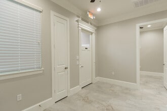 12410 Spring Cypress Rd, Tomball, TX à louer Photo intérieure– Image 2 sur 13