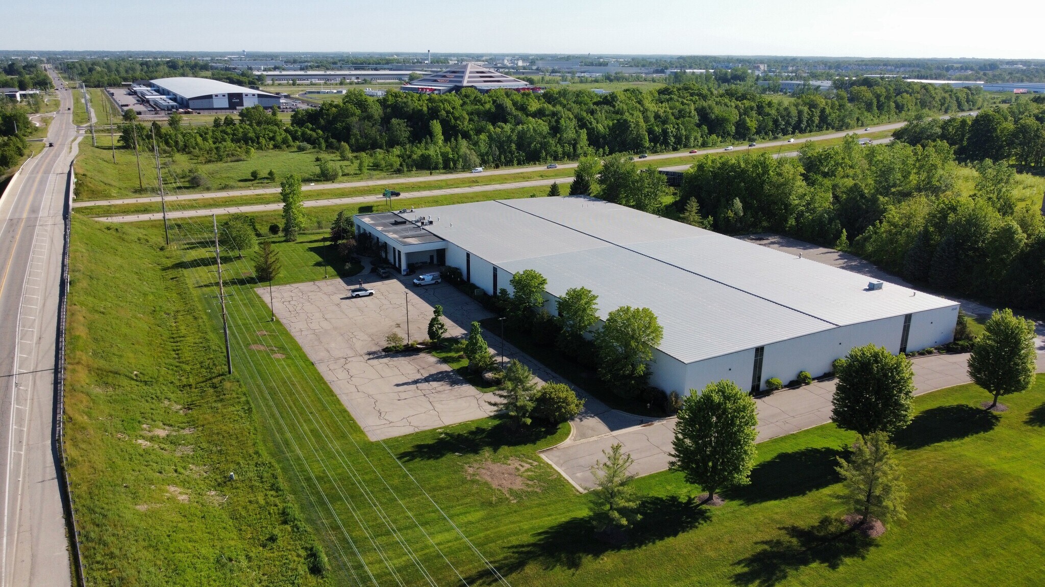 4045 Korona Ct SE, Caledonia, MI à louer Photo de l’immeuble– Image 1 sur 12