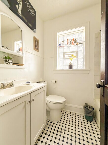 1054 S. Mason, Chicago, IL à vendre - Photo de l’immeuble – Image 3 sur 5