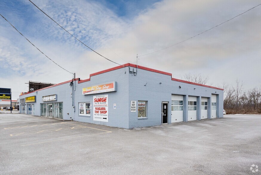 387 Ontario St, St Catharines, ON à louer - Photo de l’immeuble – Image 3 sur 9