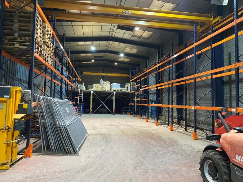 Local d’activités dans Argenteuil à louer - Photo intérieure – Image 2 sur 4