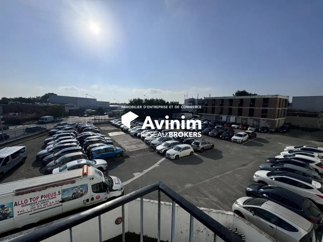 Terrain dans Orly à louer Photo principale– Image 1 sur 6