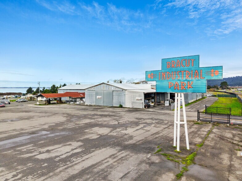 4051-4061 N Highway 101, Eureka, CA à vendre - Photo de l’immeuble – Image 2 sur 60