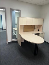 8170 50 St NW, Edmonton, AB à louer Photo intérieure– Image 1 sur 2