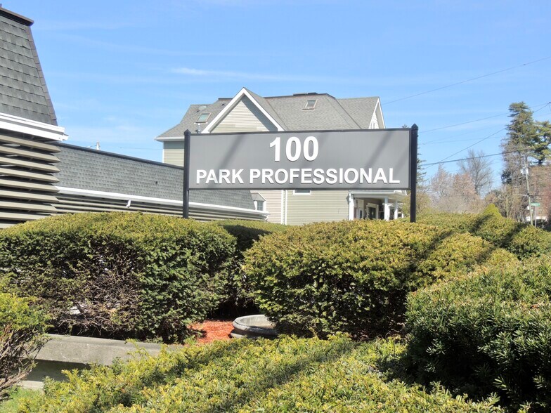 100 S Highland Ave, Ossining, NY à louer - Photo de l’immeuble – Image 1 sur 29