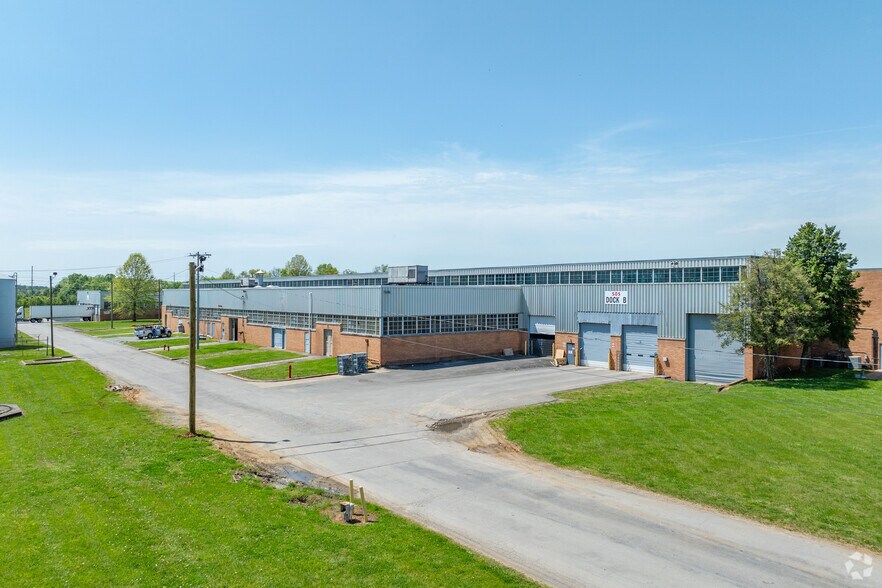 800 Middle Tennessee Blvd, Murfreesboro, TN à louer - Photo de l’immeuble – Image 3 sur 7