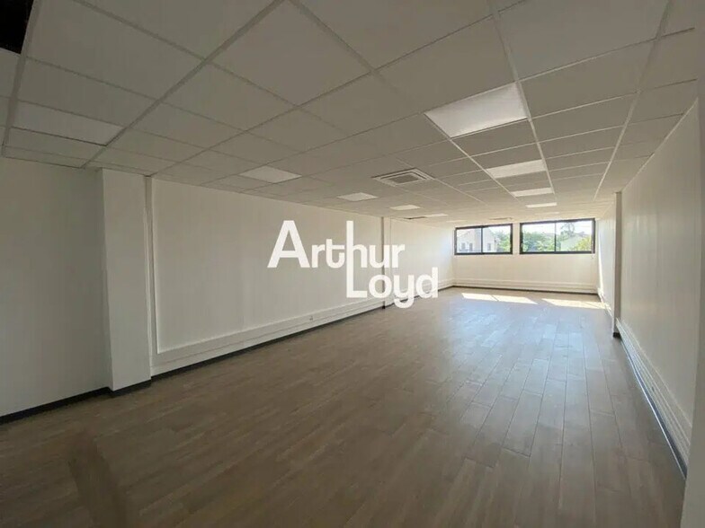Bureau dans SOPHIA ANTIPOLIS à louer - Photo de l’immeuble – Image 3 sur 9