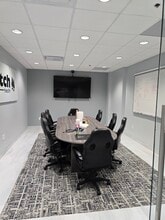 18167 US Highway 19 N, Clearwater, FL à louer Photo intérieure– Image 2 sur 12