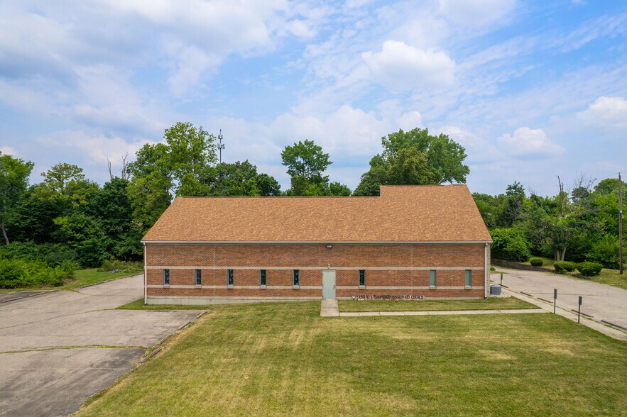 1050 Kemper Meadow Dr, Cincinnati, OH à louer - Photo de l’immeuble – Image 3 sur 12