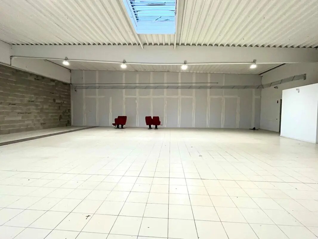 Local d'activités dans Ribécourt-Dreslincourt à vendre Photo intérieure– Image 1 sur 7