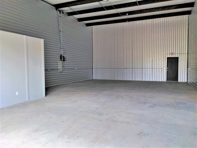 271 N Star Ave, Panama City, FL à louer - Photo intérieure – Image 2 sur 2