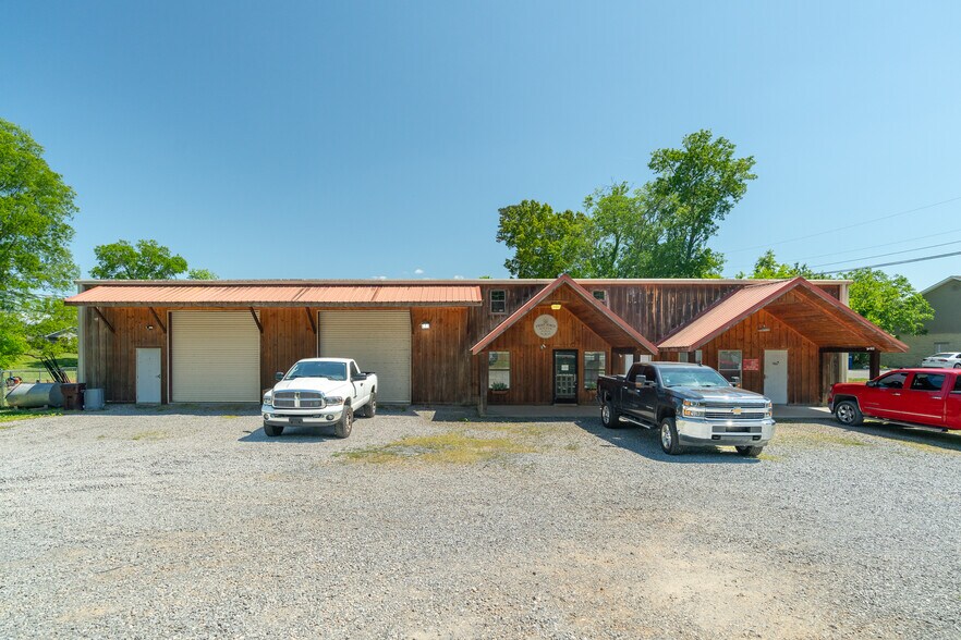 2005 Boyds Creek Hwy, Sevierville, TN à vendre - Photo de l’immeuble – Image 1 sur 62