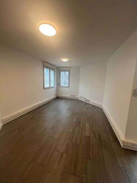 1 Rue De La Garenne, Bry-sur-Marne à louer - Photo de l’immeuble – Image 2 sur 5