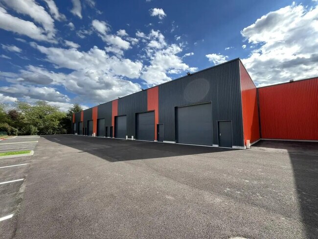Plus de détails pour 31 Rue Du Claret, Charvieu-Chavagneux - Industriel/Logistique à vendre