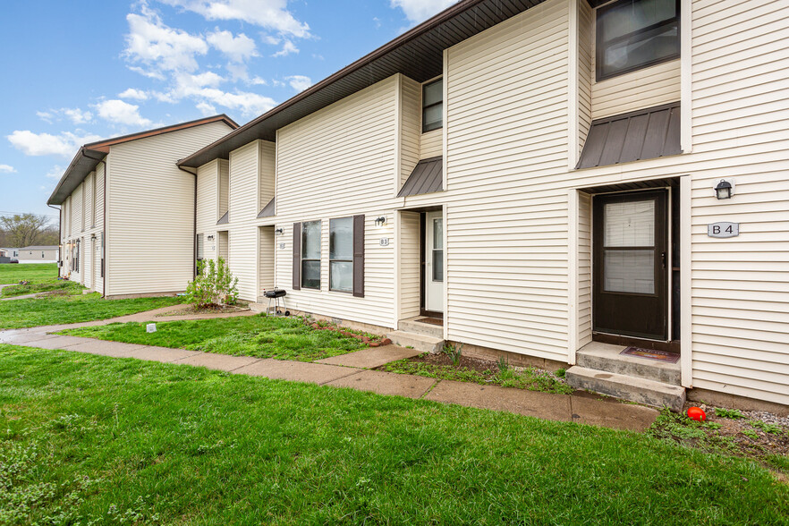 4256 Walnut Rd, Hebron, OH à vendre - Photo principale – Image 1 sur 9