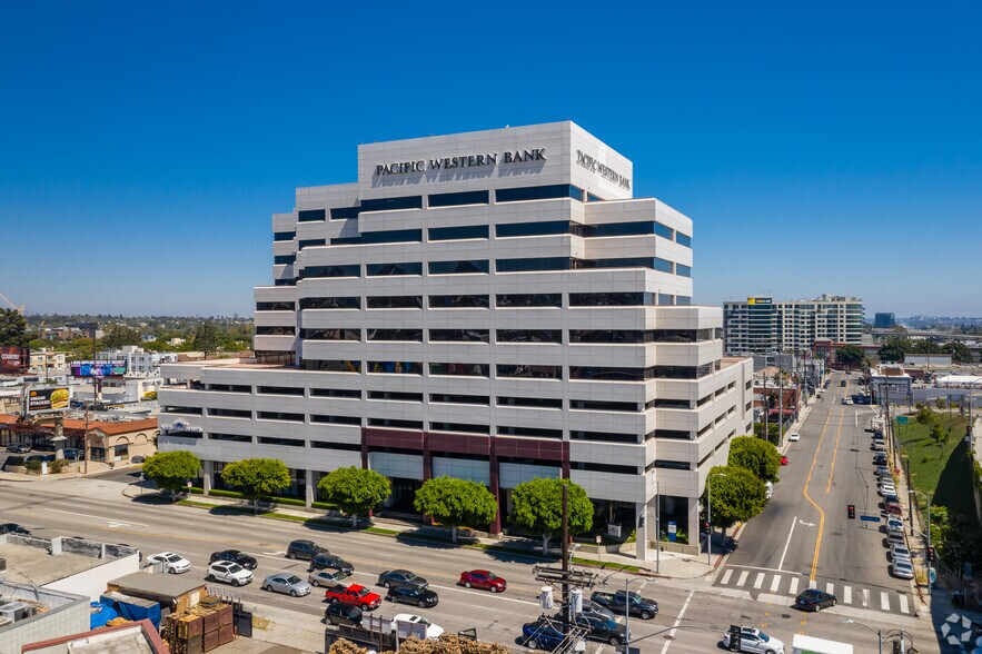 11150 W Olympic Blvd, Los Angeles, CA à louer - Photo principale – Image 1 sur 9