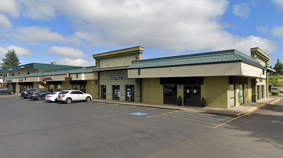 155 Silver Ln, Eugene, OR à louer - Photo de l’immeuble – Image 3 sur 9