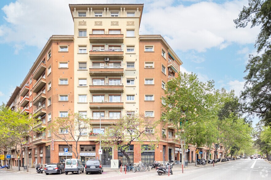 Local commercial dans Barcelone, Barcelona à louer - Photo de l’immeuble – Image 2 sur 2