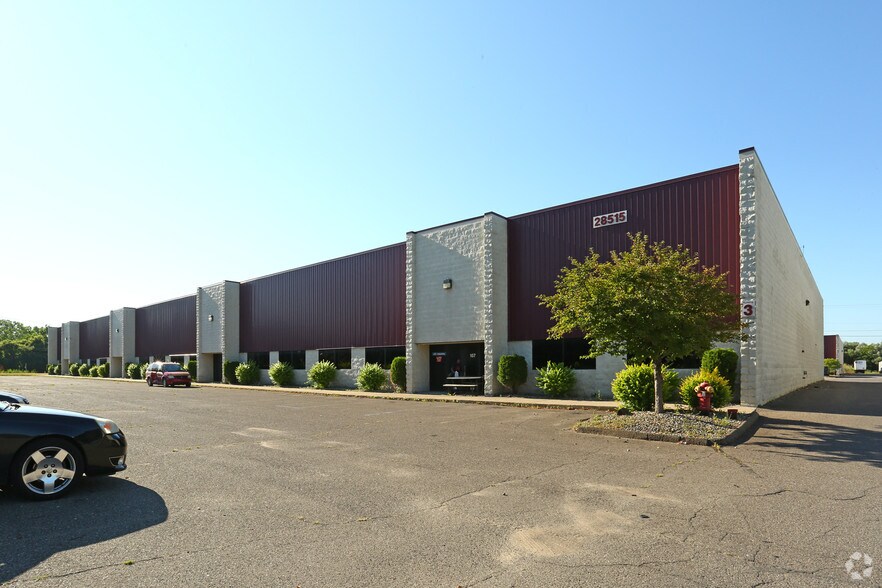 28515 Goddard Rd, Romulus, MI à louer - Photo principale – Image 1 sur 4