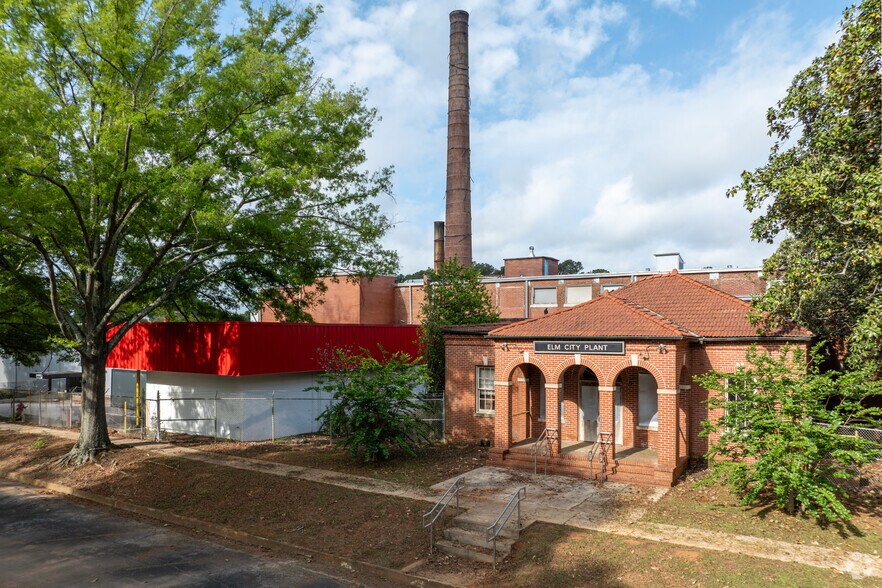 1000 Elm St, Lagrange, GA à vendre - Photo de l’immeuble – Image 2 sur 22