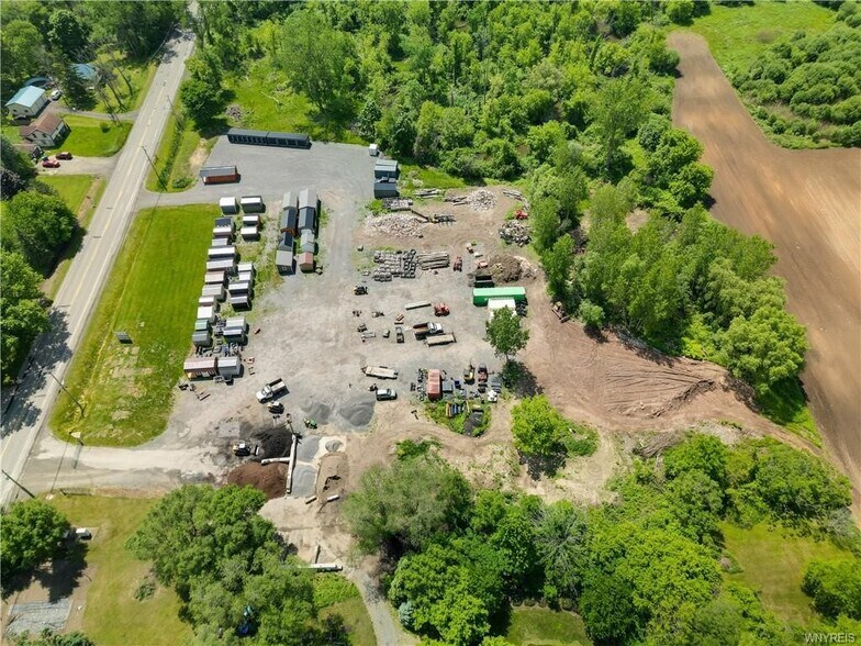 3556 Hartland Rd, Gasport, NY à vendre - Photo de l’immeuble – Image 3 sur 8