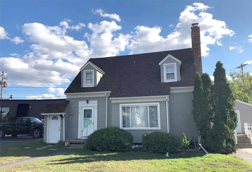 2961 Prynne St, Keego Harbor, MI à vendre - Photo de l’immeuble – Image 2 sur 18